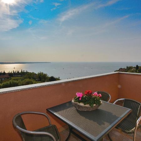 2 Bedroom Amazing Apartment In Portorož Dış mekan fotoğraf