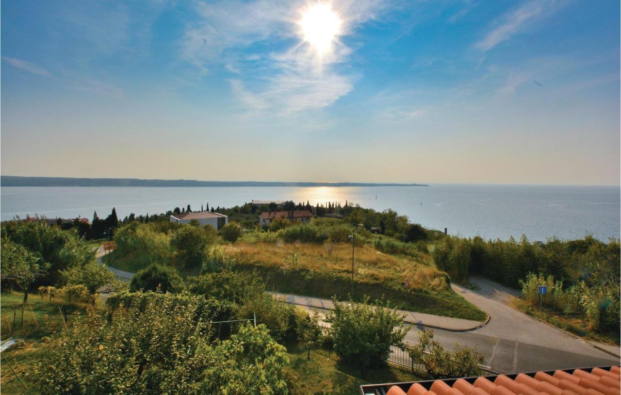 2 Bedroom Amazing Apartment In Portorož Dış mekan fotoğraf